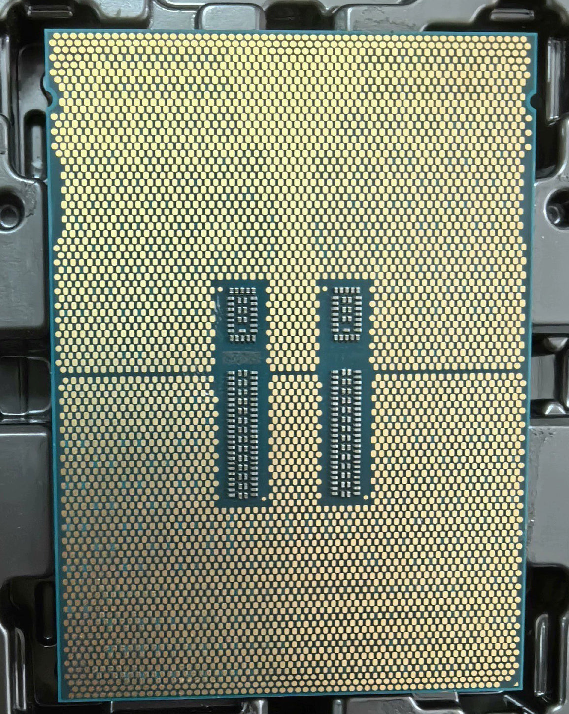 4Th Gen Xeon Platinum 8444H 8450H 8452Y 8454H 8458P 8460H 8460Y+ 8461V 8462Y+ LGA4677 CPU Used Processor