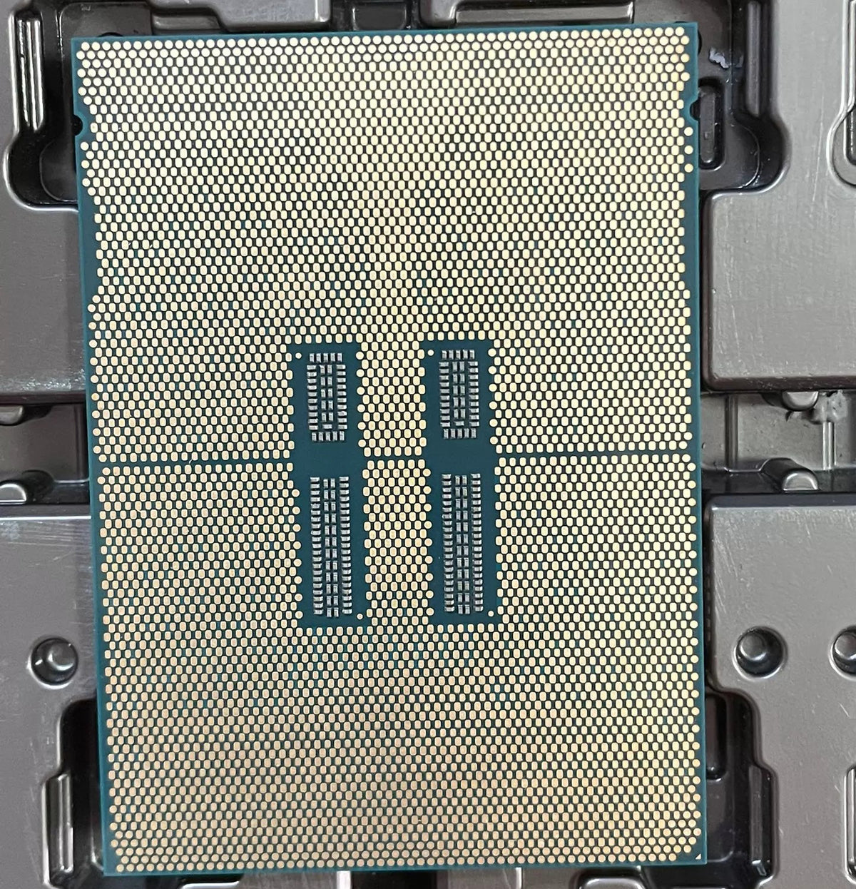 5Th Gen Xeon Platinum 8558 8558P 8558U 8562Y+ 8568Y+ 8570 8571N 8580 8581V 8592+ 8592V 8593Q LGA4677 CPU Used Processor