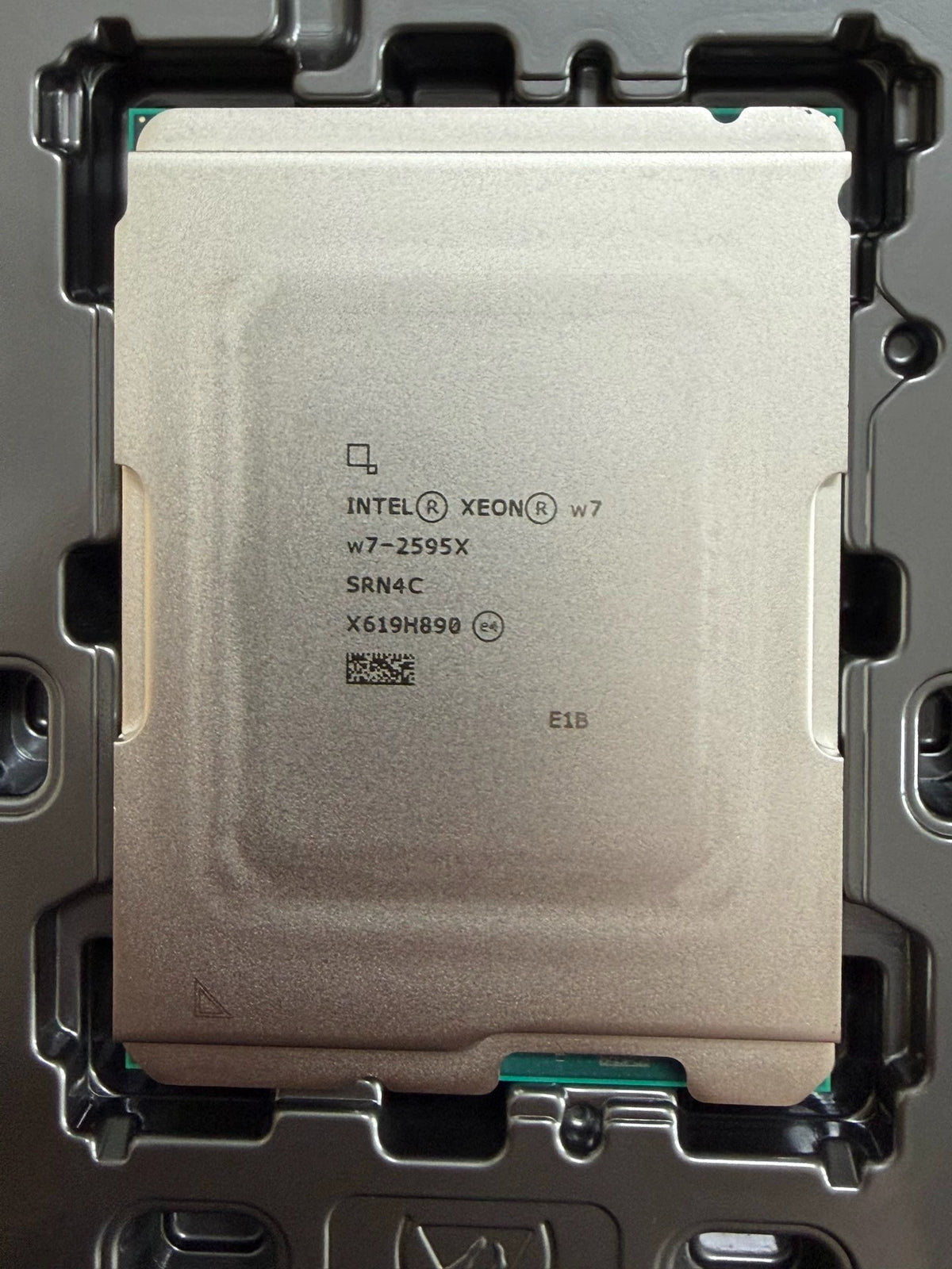 Socket 4677 Server Used Processor CPU Xeon W3-2525 W3-2535 W5-2545 W5-2555X W5-2565X W7-2575X W7-2595X