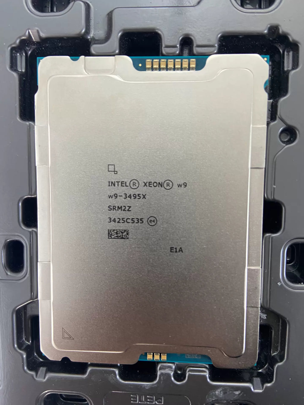 ai Xeo Server Processor CPUsW5-3423 W5-3425 W5-3435X W7-3445 W7-3465X W7-3555 W9-3475X W9-3495X CPU